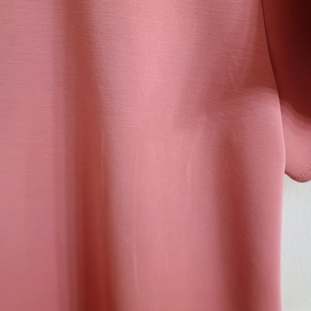 Mauve Women's Top With Pockets. - Picture 6 of 7